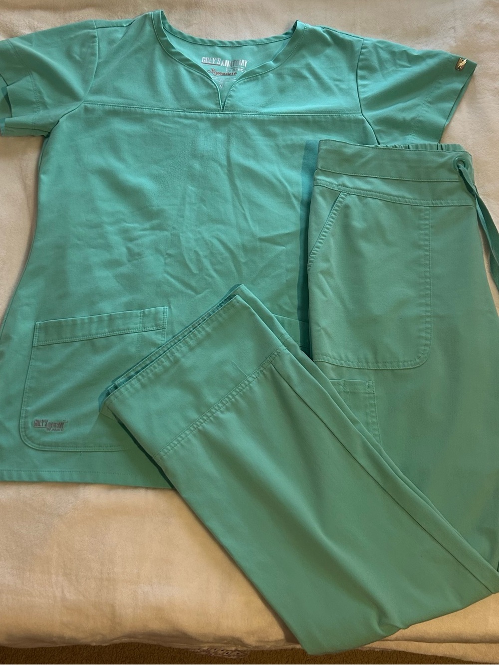 Grey's Anatomy Signature Teal V-Neck Scrub Top Size M and Bottoms Size S Set